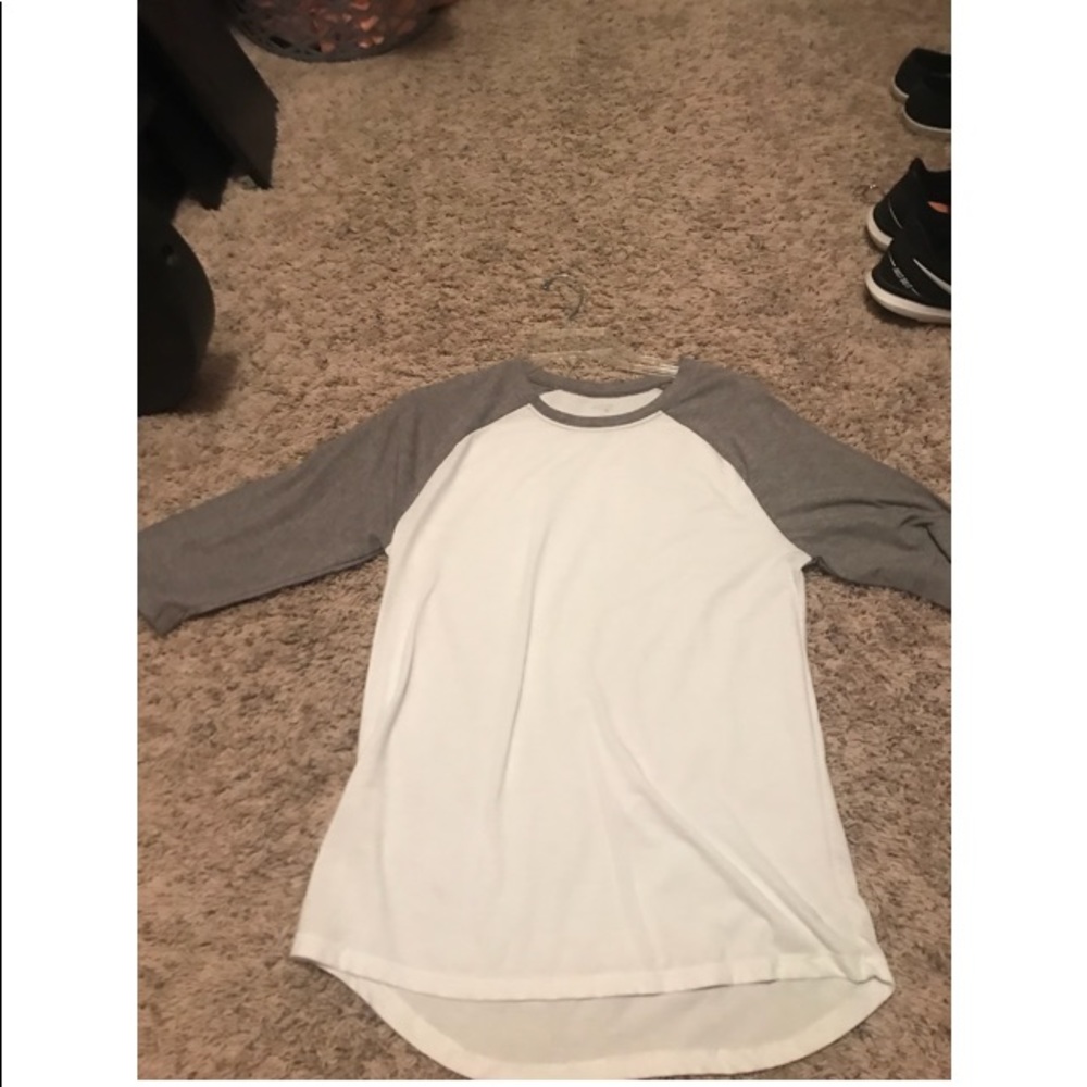 Baseball tee